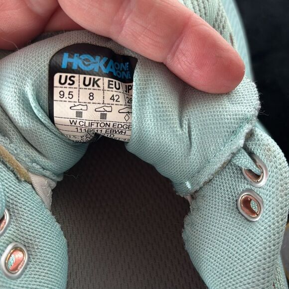Hoka one one women’s Clifton edge running active shoes 9.5 responsive shoe - Picture 7 of 7